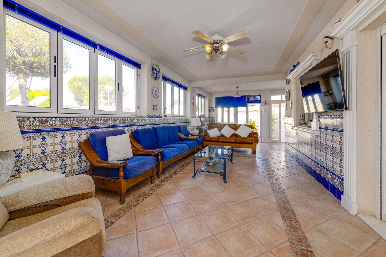 4 makuuhuone Huvila myytävänä paikassa Filipinas mukana uima-altaan 
autotalli - 726 538 € (Ref: 7819916)