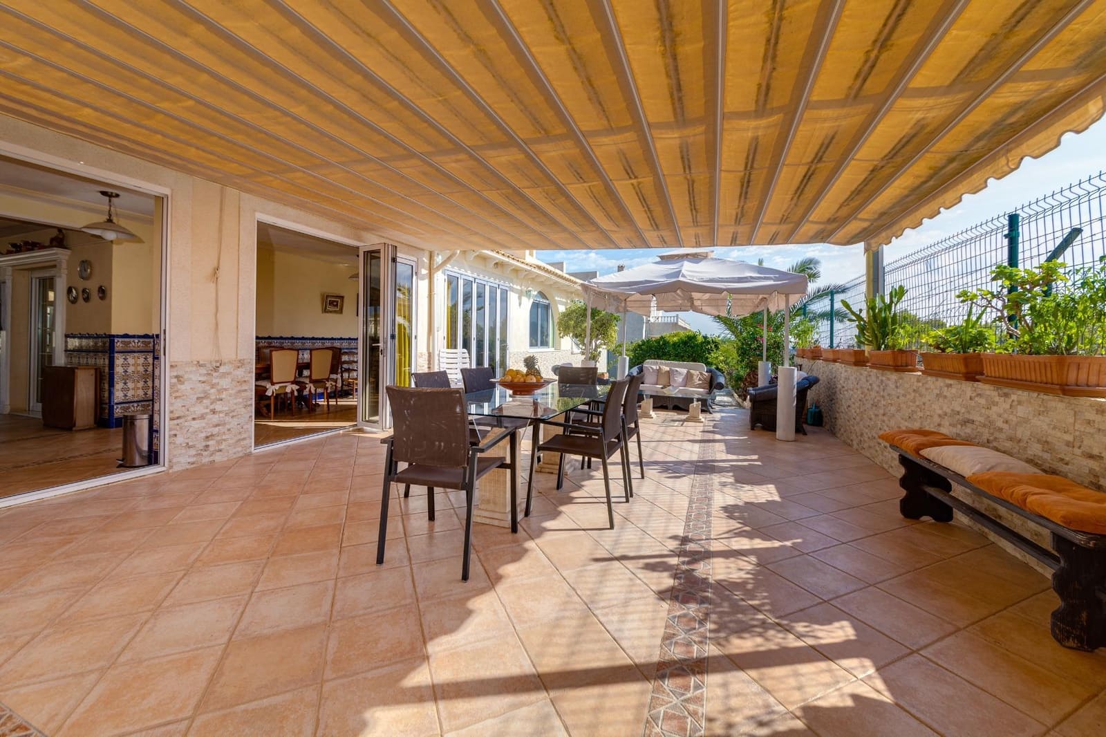 4 makuuhuone Huvila myytävänä paikassa Filipinas mukana uima-altaan 
autotalli - 726 538 € (Ref: 7819916)