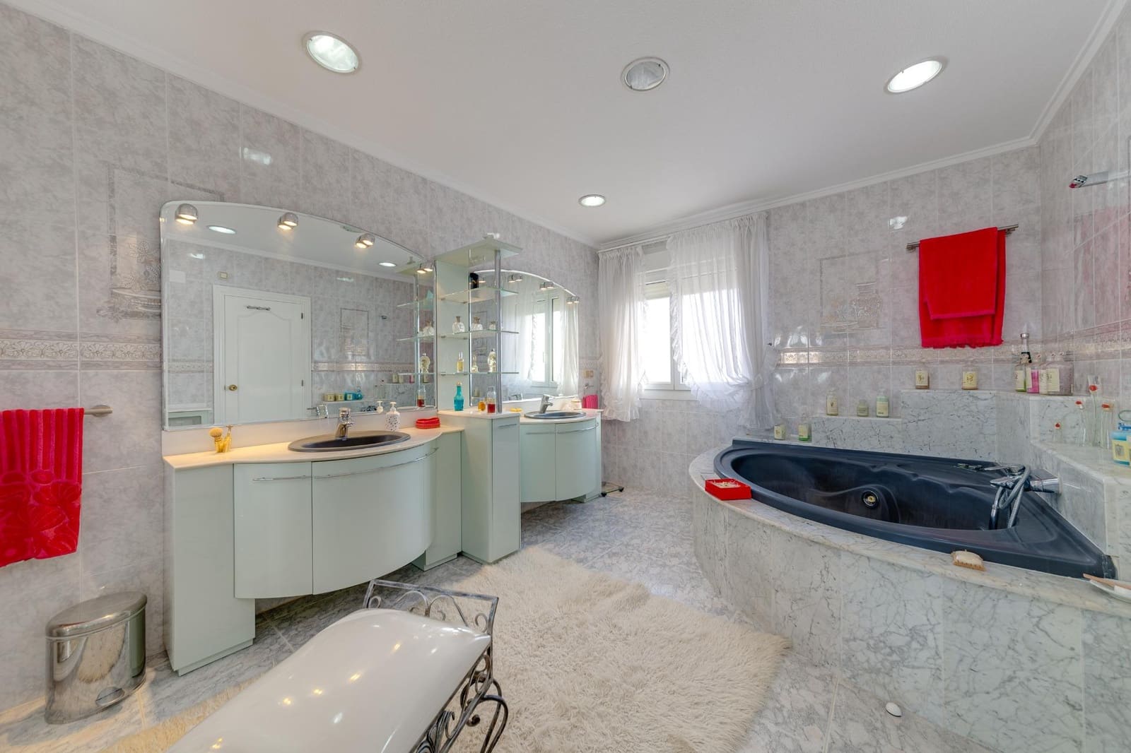 4 makuuhuone Huvila myytävänä paikassa Filipinas mukana uima-altaan 
autotalli - 726 538 € (Ref: 7819916)