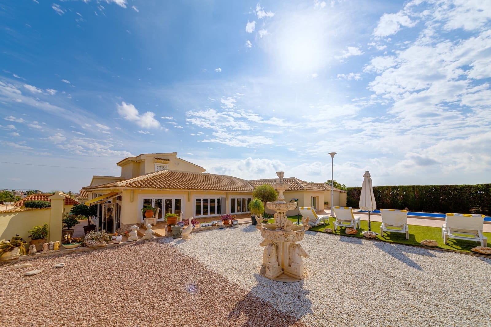 4 makuuhuone Huvila myytävänä paikassa Filipinas mukana uima-altaan 
autotalli - 726 538 € (Ref: 7819916)