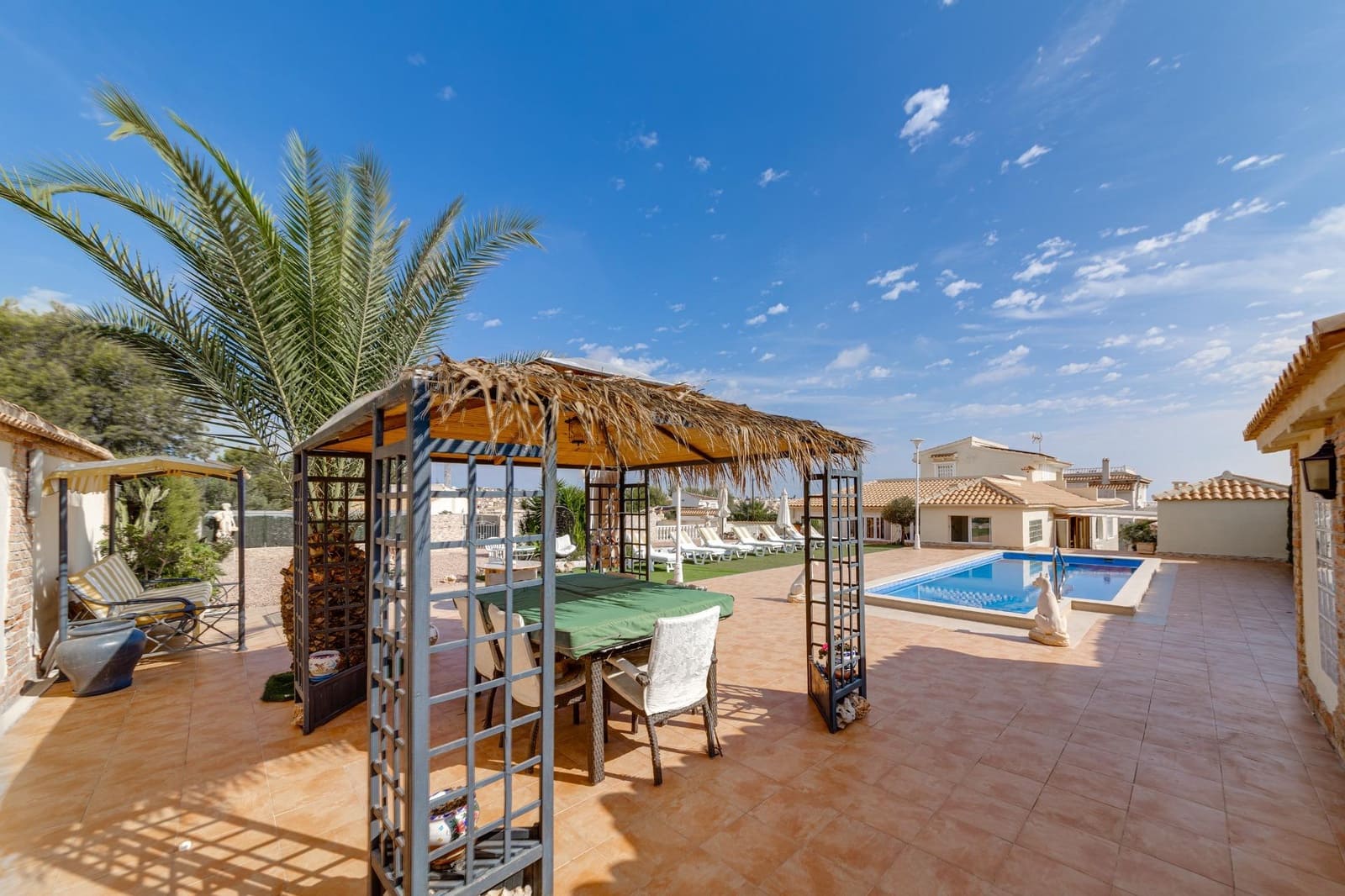 4 makuuhuone Huvila myytävänä paikassa Filipinas mukana uima-altaan 
autotalli - 726 538 € (Ref: 7819916)