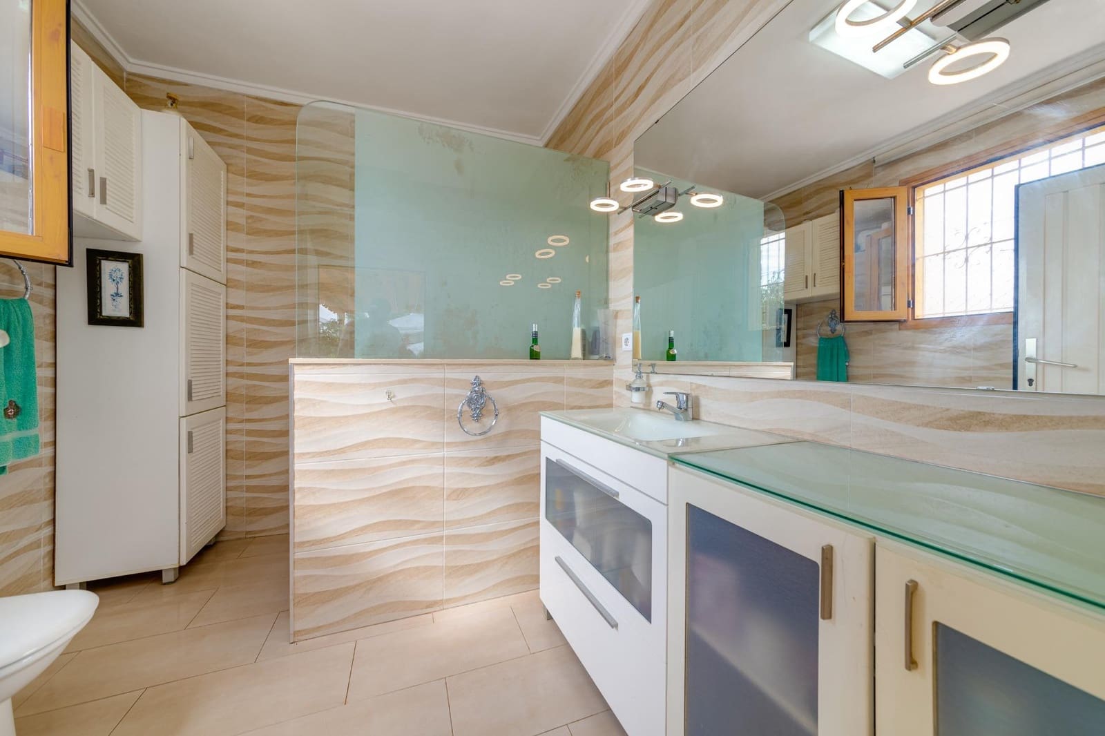 4 makuuhuone Huvila myytävänä paikassa Filipinas mukana uima-altaan 
autotalli - 726 538 € (Ref: 7819916)