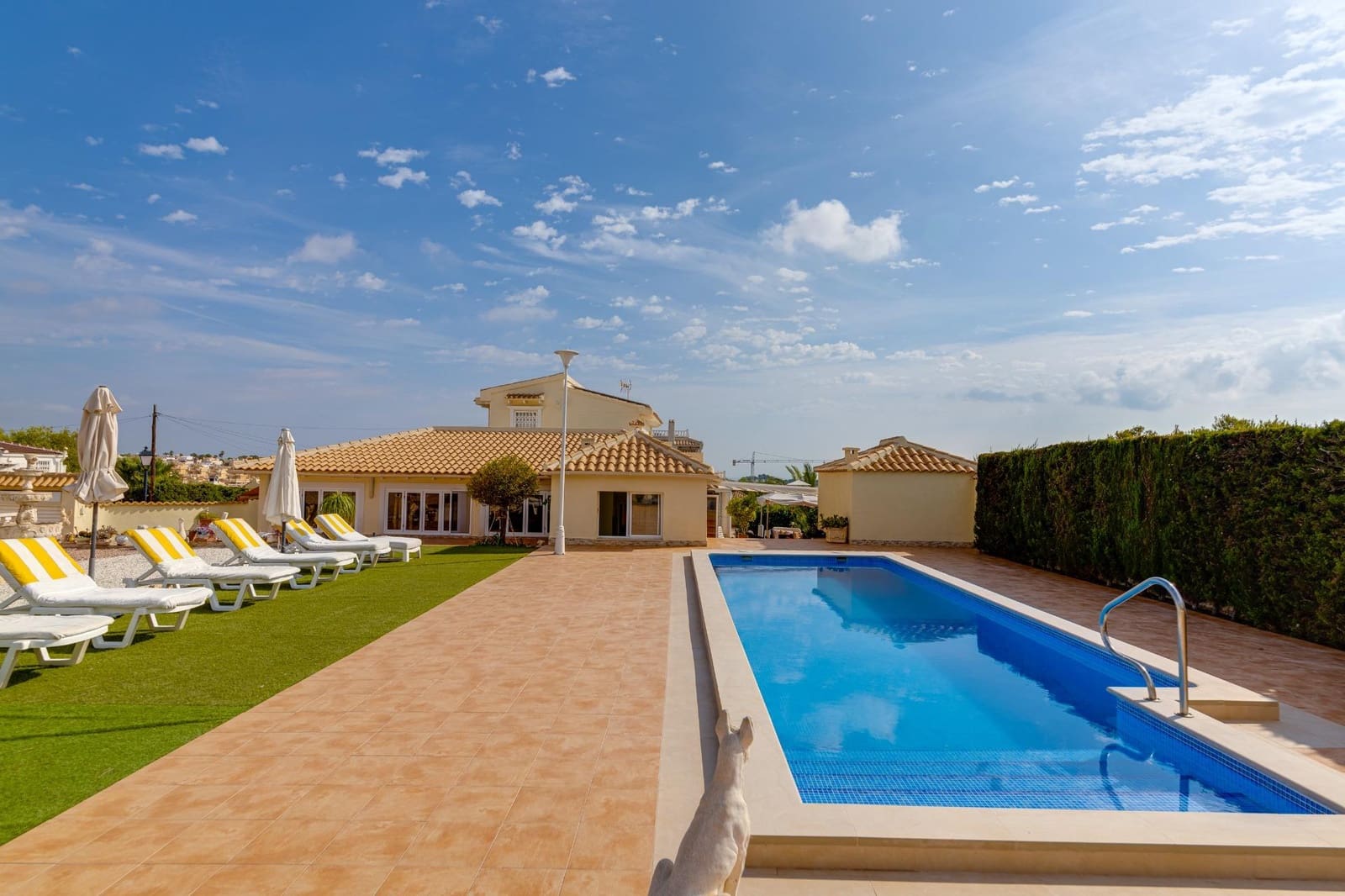 4 makuuhuone Huvila myytävänä paikassa Filipinas mukana uima-altaan 
autotalli - 726 538 € (Ref: 7819916)