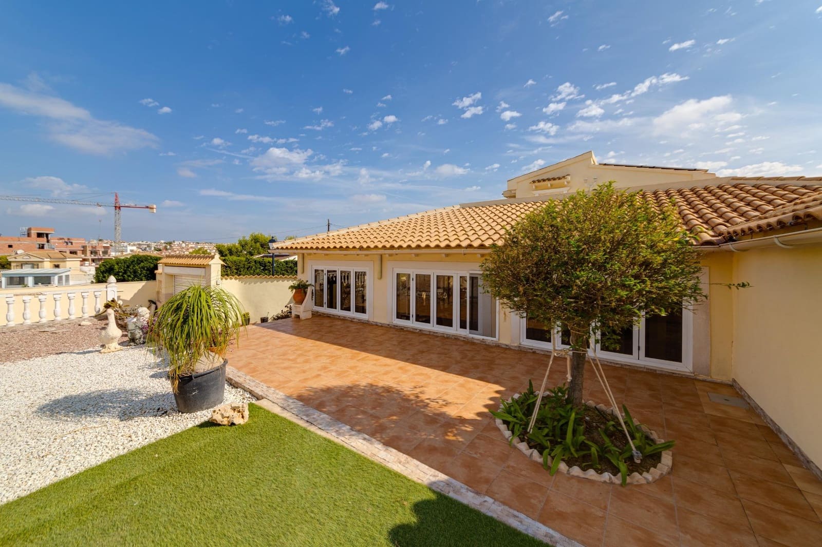 4 makuuhuone Huvila myytävänä paikassa Filipinas mukana uima-altaan 
autotalli - 726 538 € (Ref: 7819916)