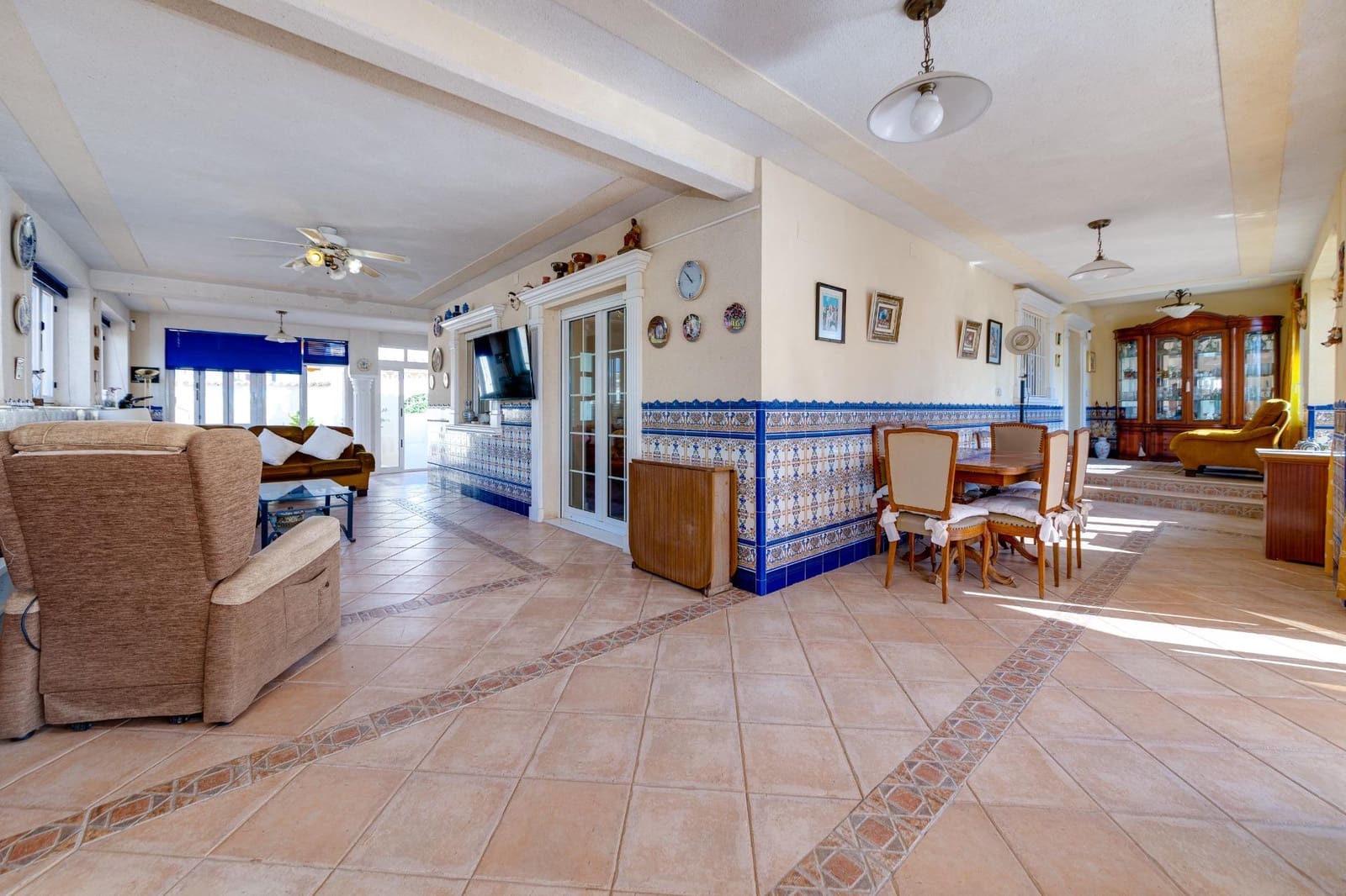 4 makuuhuone Huvila myytävänä paikassa Filipinas mukana uima-altaan 
autotalli - 726 538 € (Ref: 7819916)