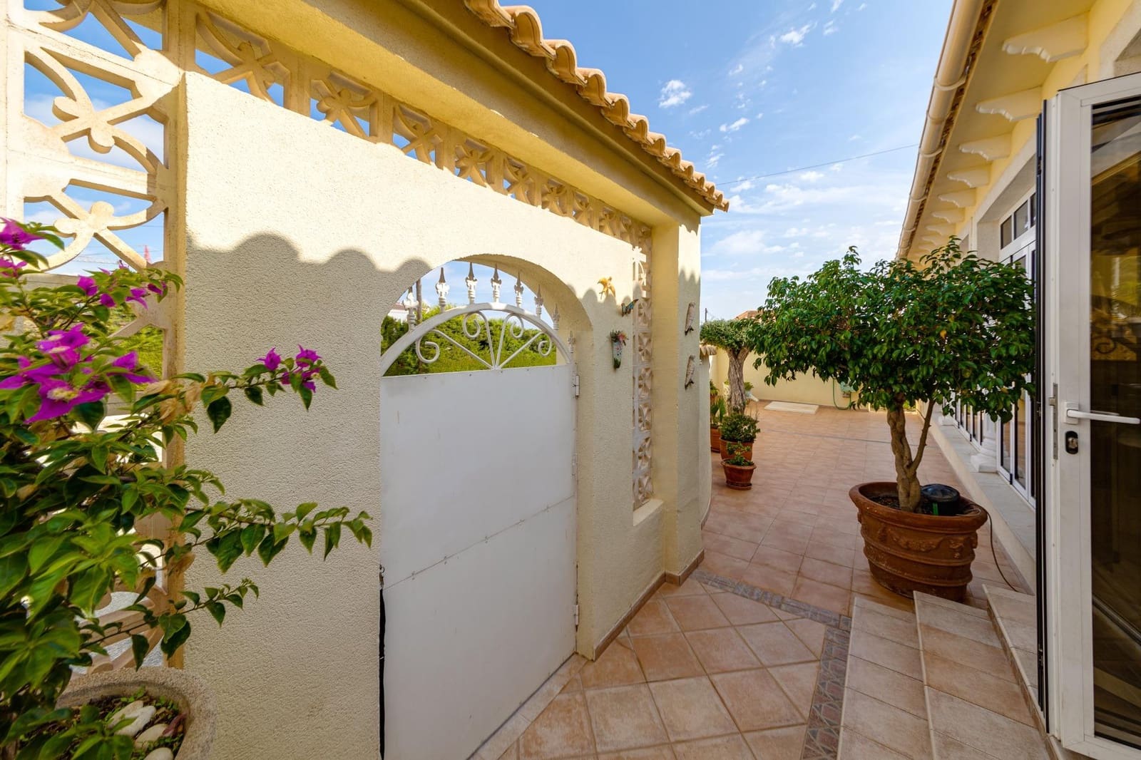 4 makuuhuone Huvila myytävänä paikassa Filipinas mukana uima-altaan 
autotalli - 726 538 € (Ref: 7819916)