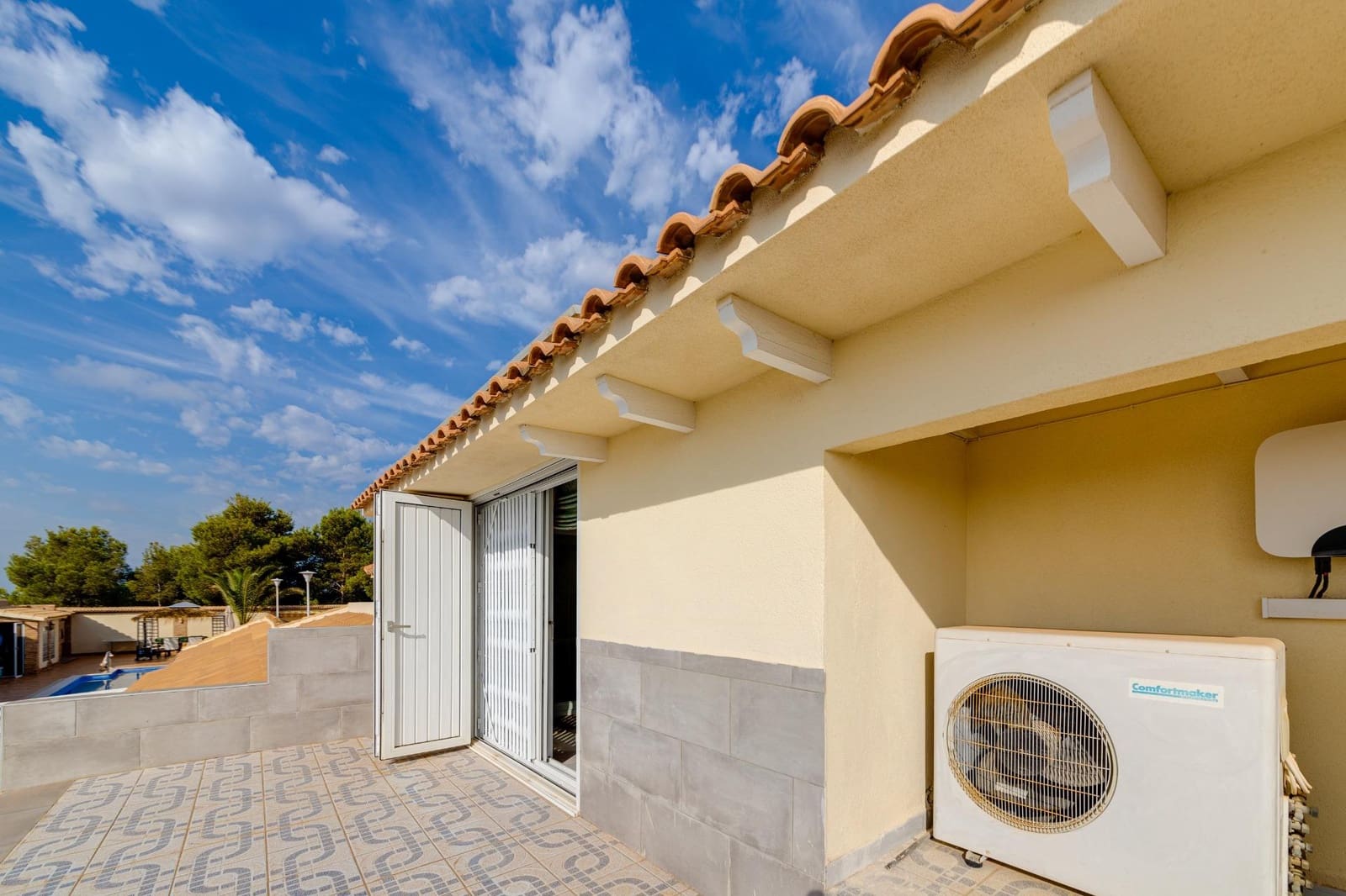 4 makuuhuone Huvila myytävänä paikassa Filipinas mukana uima-altaan 
autotalli - 726 538 € (Ref: 7819916)