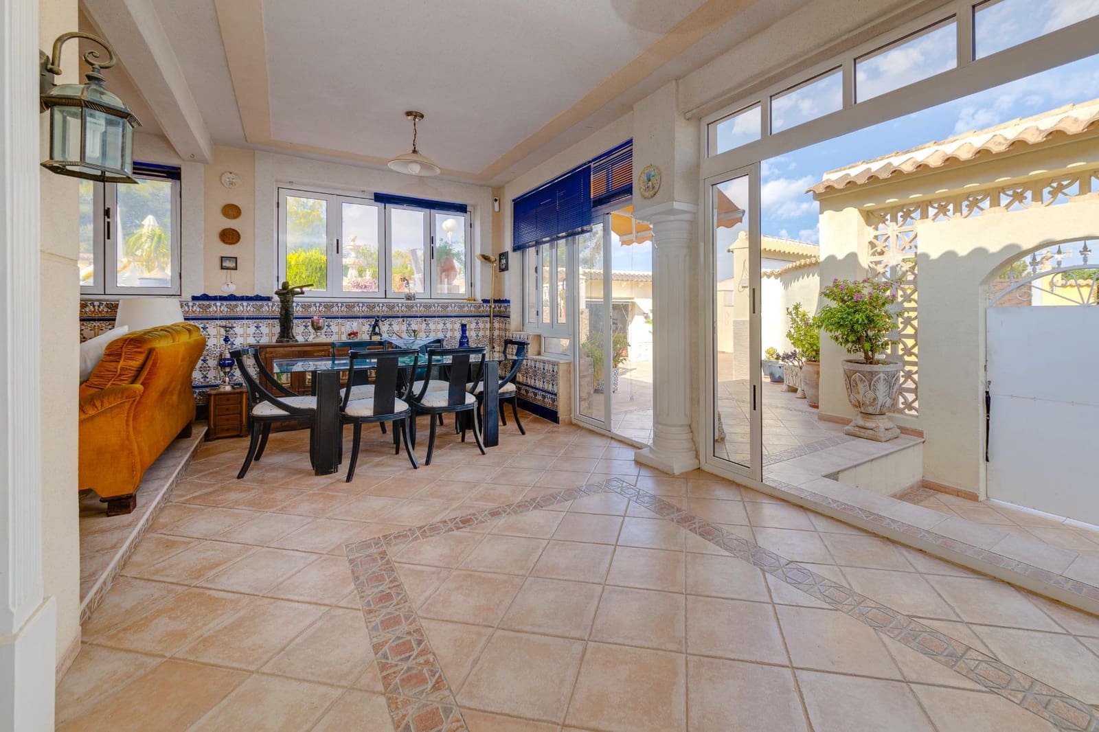 4 makuuhuone Huvila myytävänä paikassa Filipinas mukana uima-altaan 
autotalli - 726 538 € (Ref: 7819916)