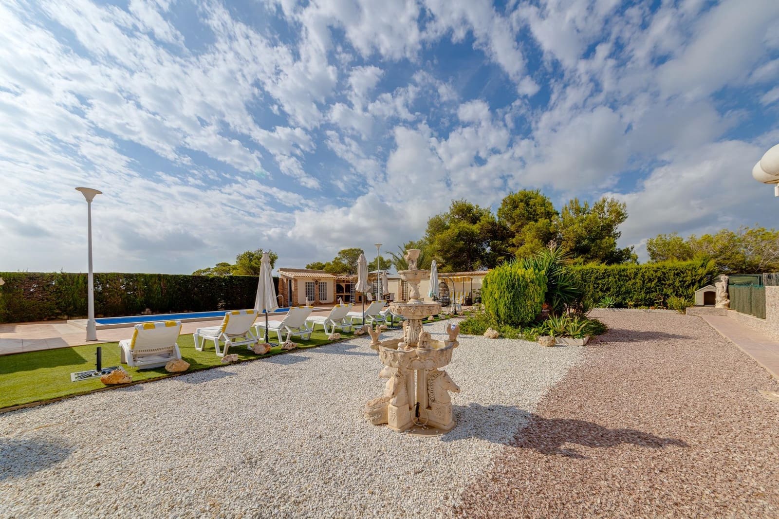 4 makuuhuone Huvila myytävänä paikassa Filipinas mukana uima-altaan 
autotalli - 726 538 € (Ref: 7819916)