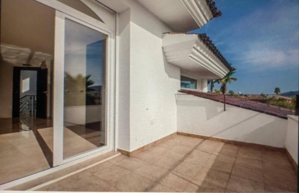 5 soveværelse Villa til salg i Alfaz del Pi / L'Alfas del Pi med swimmingpool - € 1.600.000 (Ref: 7875288)