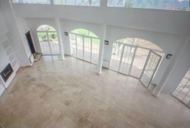 5 sypialnia Willa na sprzedaż w Alfaz del Pi / L'Alfàs del Pi z basenem - 1 500 000 € (Ref: 7875288)