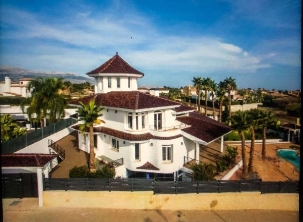 5 soveværelse Villa til salg i Alfaz del Pi / L'Alfas del Pi med swimmingpool - € 1.600.000 (Ref: 7875288)