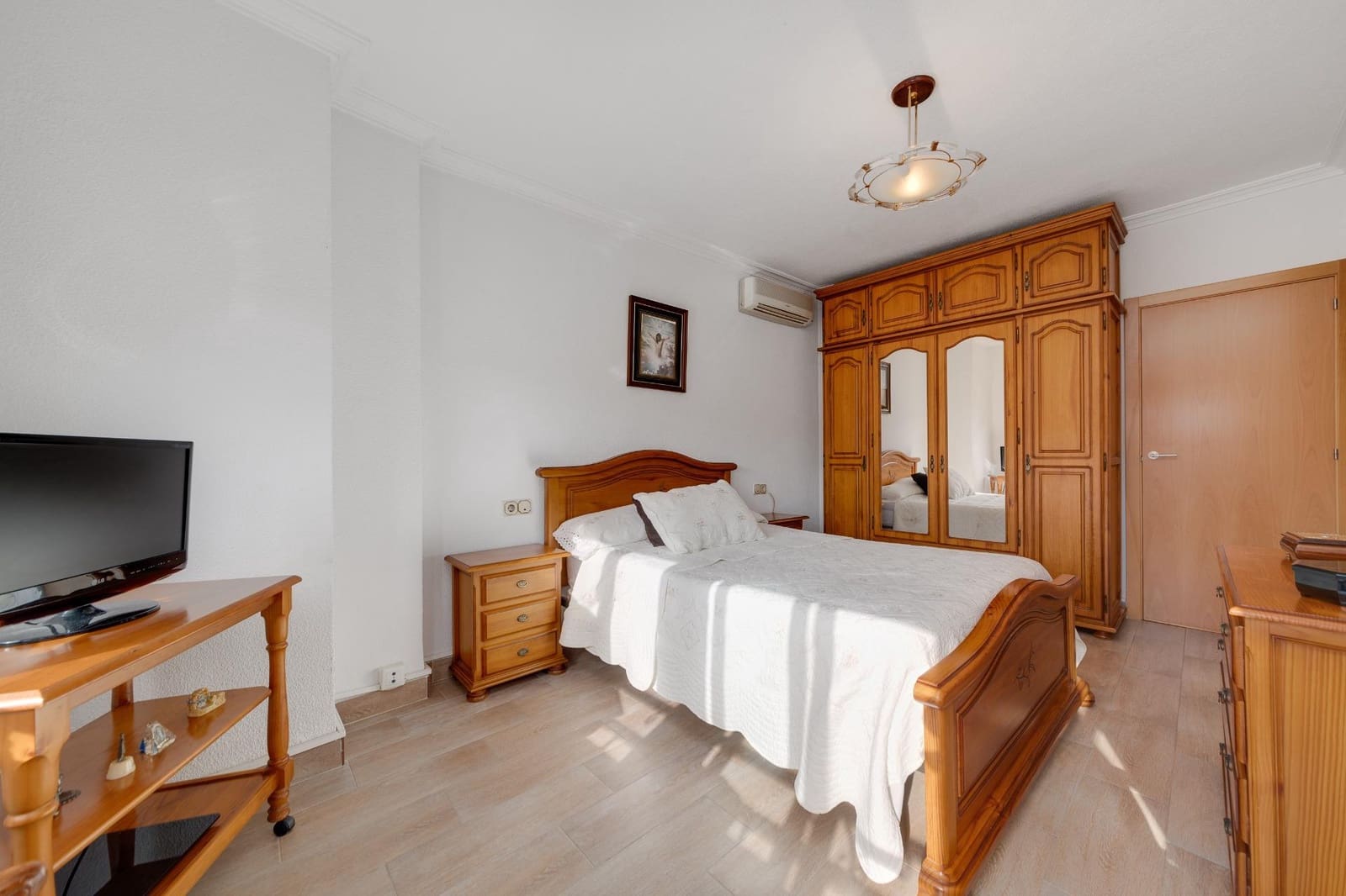 3 bedroom Apartment for sale in Benijofar with garage - € 264,990 (Ref: 8117636)