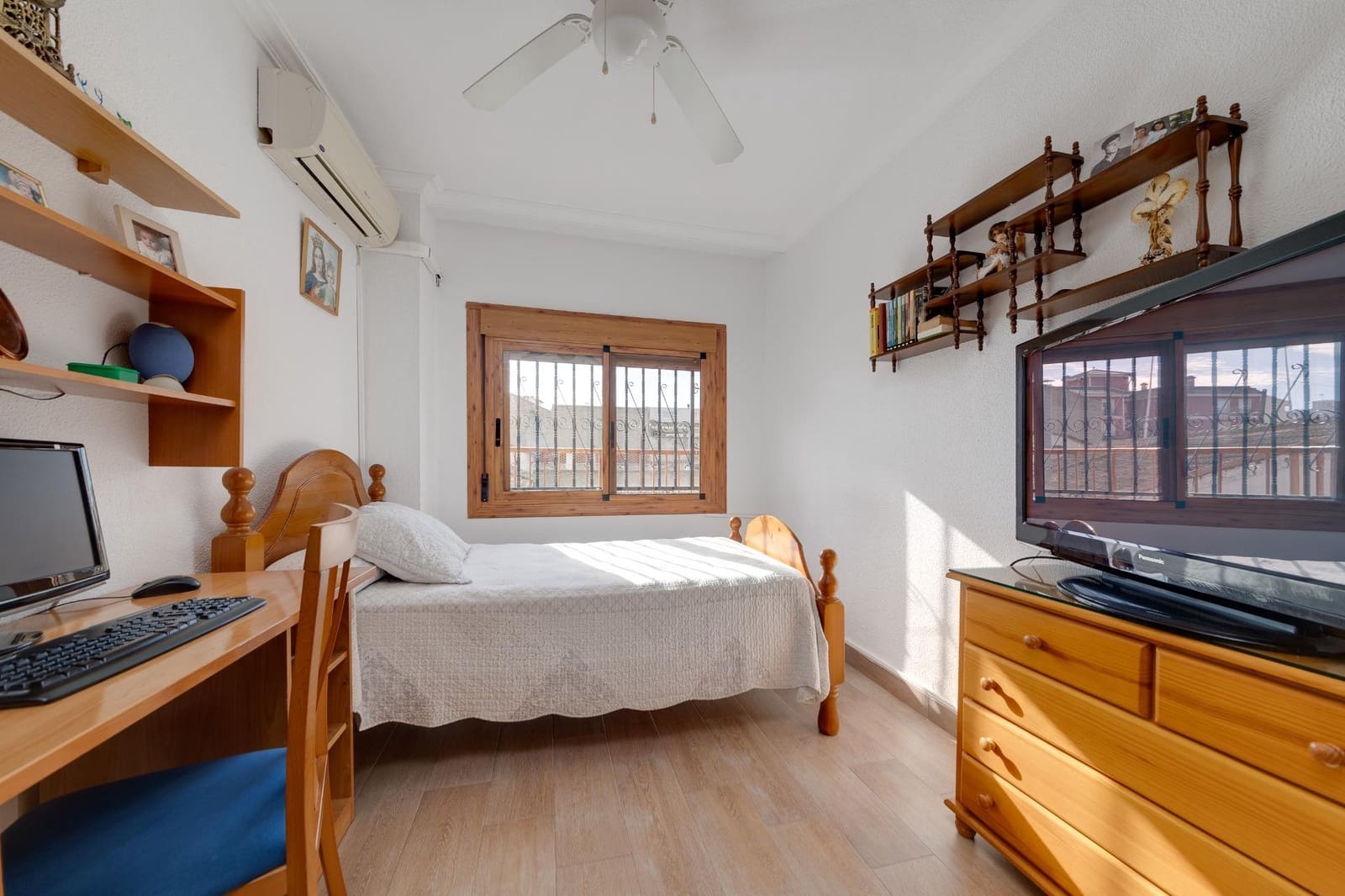 3 bedroom Apartment for sale in Benijofar with garage - € 264,990 (Ref: 8117636)