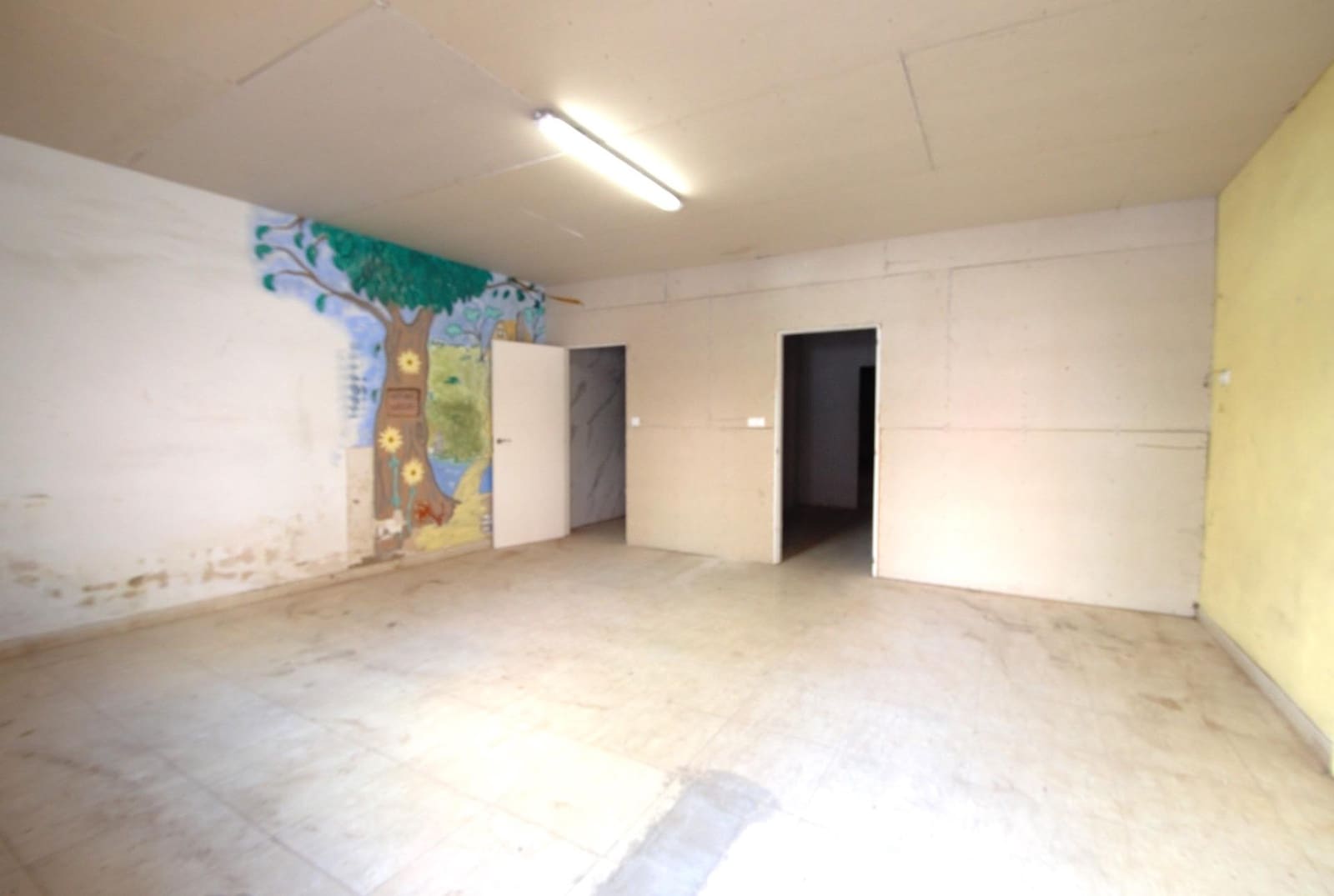 Komercyjne na sprzedaż w Torrevieja - 244 999 € (Ref: 8279301)