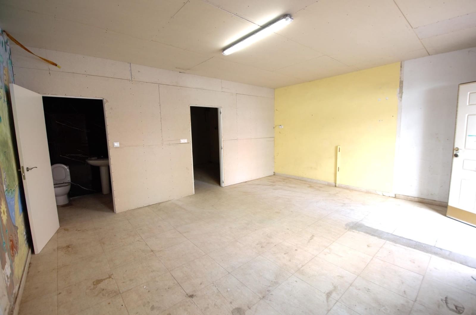 Komercyjne na sprzedaż w Torrevieja - 244 999 € (Ref: 8279301)