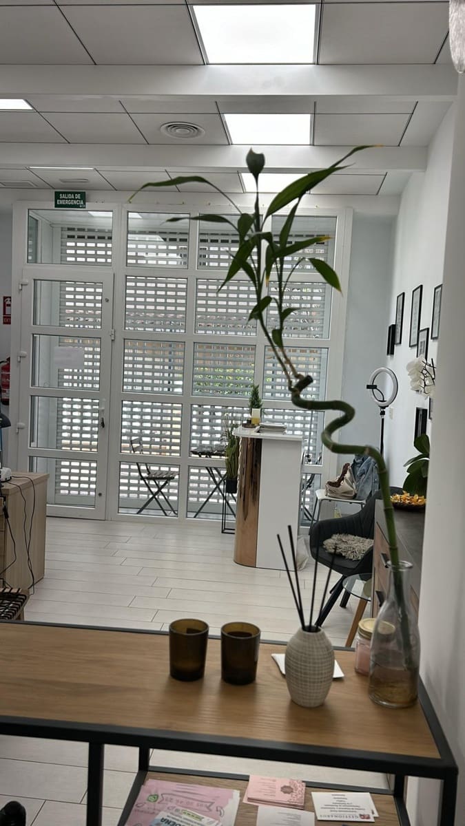 Gewerbe zu verkaufen in Torrevieja - 134.999 € (Ref: 8322938)