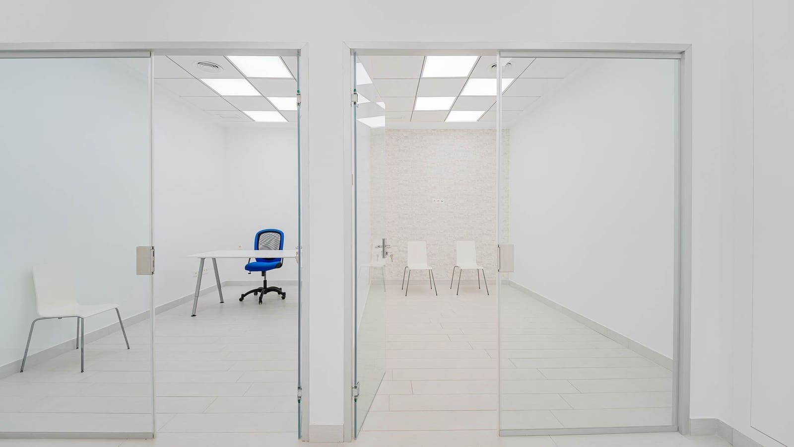 Commercial for sale in Torrevieja - € 134,999 (Ref: 8322938)