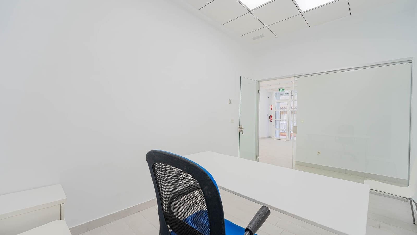 Commercial for sale in Torrevieja - € 134,999 (Ref: 8322938)