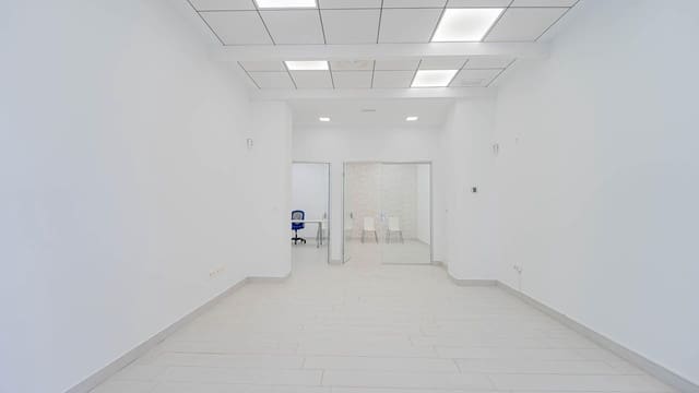 Gewerbe zu verkaufen in Torrevieja - 134.999 € (Ref: 8322938)