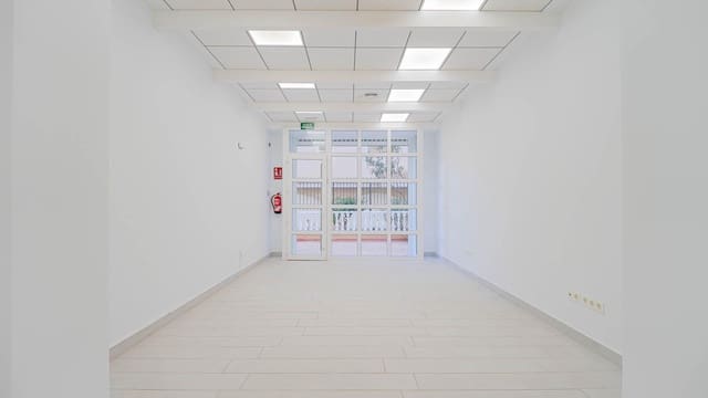 Gewerbe zu verkaufen in Torrevieja - 134.999 € (Ref: 8322938)