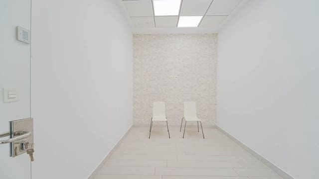 Gewerbe zu verkaufen in Torrevieja - 134.999 € (Ref: 8322938)