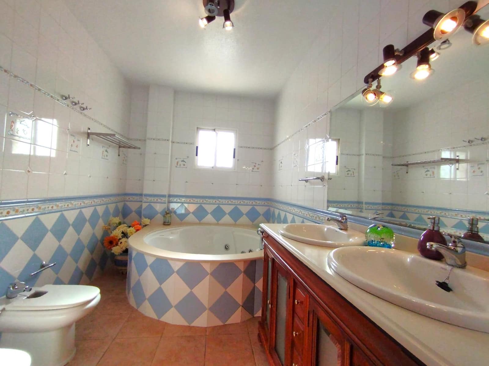 6 chambre Villa/Maison à vendre à Torrevieja avec piscine - 559 000 € (Ref: 8395157)