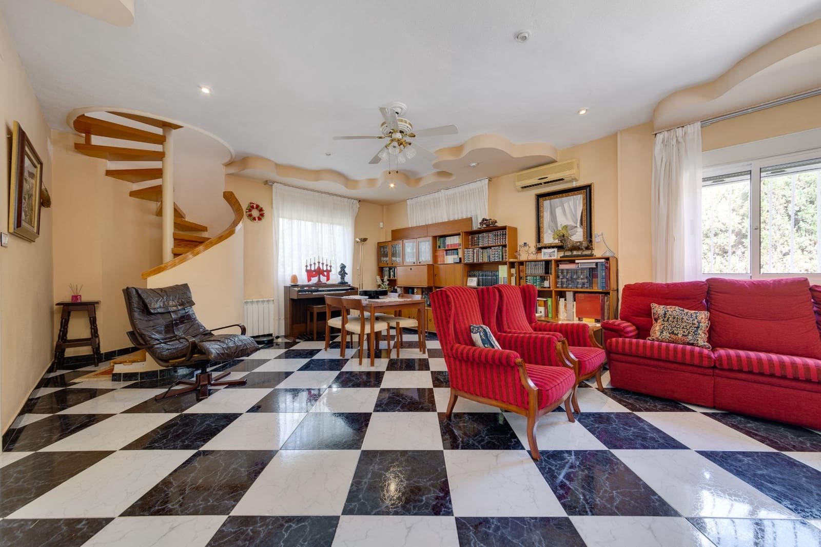 5 soveværelse Finca/Landehus til salg i Molina de Segura med swimmingpool garage - € 349.999 (Ref: 8411434)