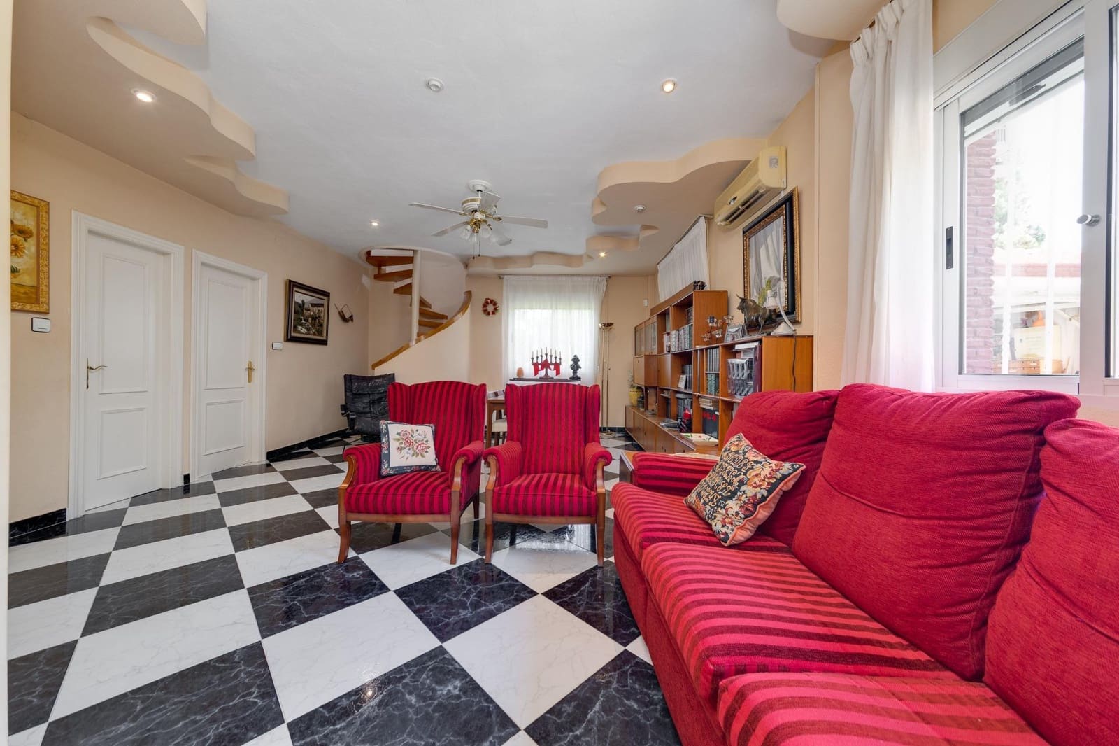 5 soveværelse Finca/Landehus til salg i Molina de Segura med swimmingpool garage - € 349.999 (Ref: 8411434)