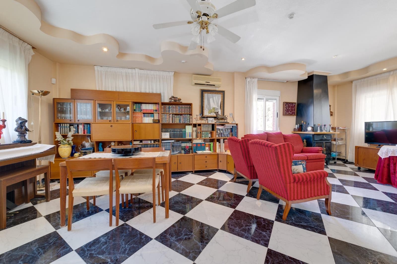 5 soveværelse Finca/Landehus til salg i Molina de Segura med swimmingpool garage - € 349.999 (Ref: 8411434)