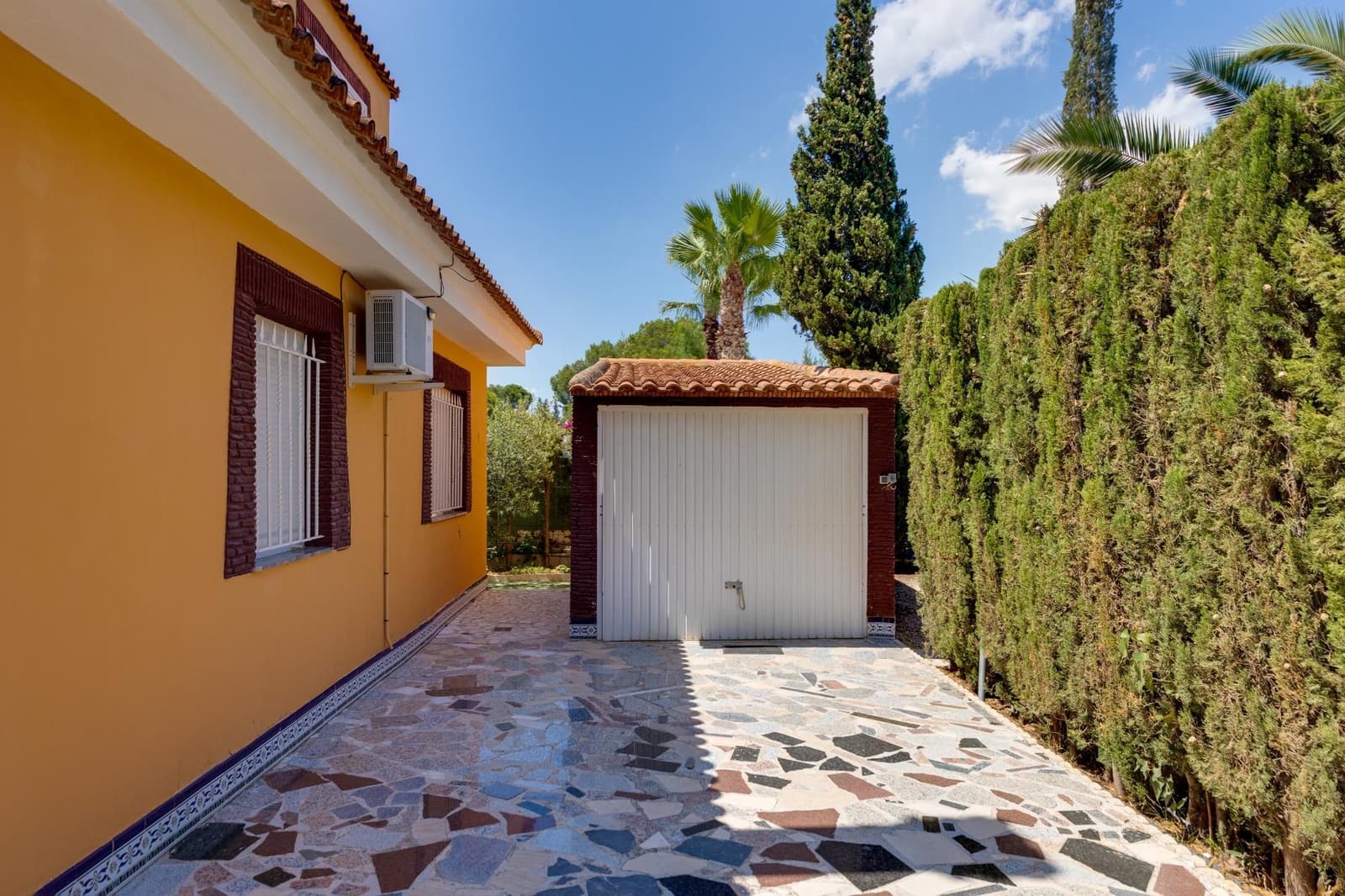 5 soveværelse Finca/Landehus til salg i Molina de Segura med swimmingpool garage - € 349.999 (Ref: 8411434)