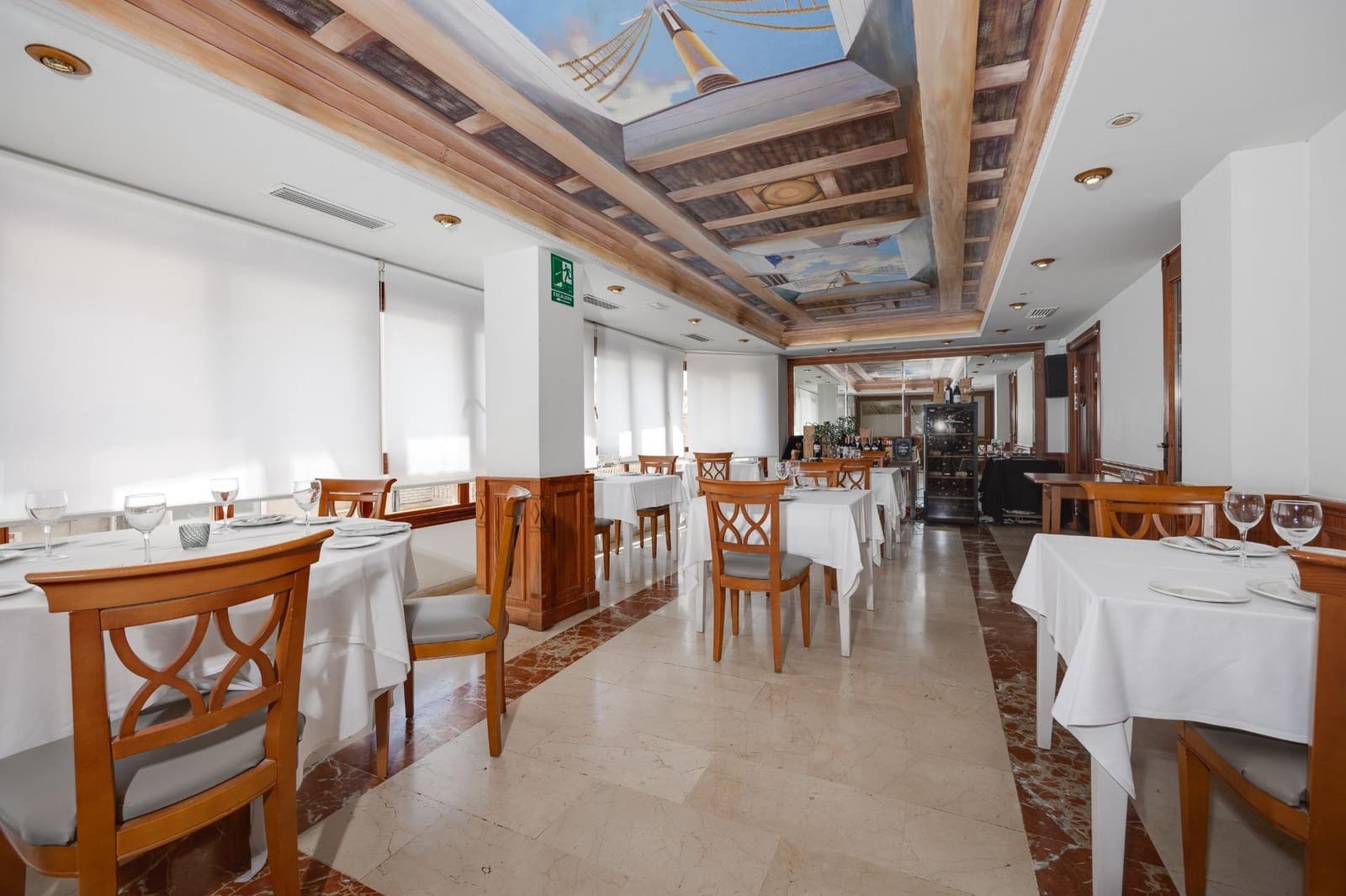 Commercial for sale in Torrevieja - € 799,999 (Ref: 8460342)