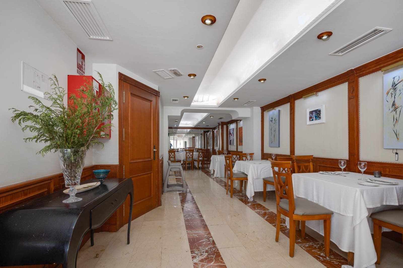 Commercial for sale in Torrevieja - € 799,999 (Ref: 8460342)