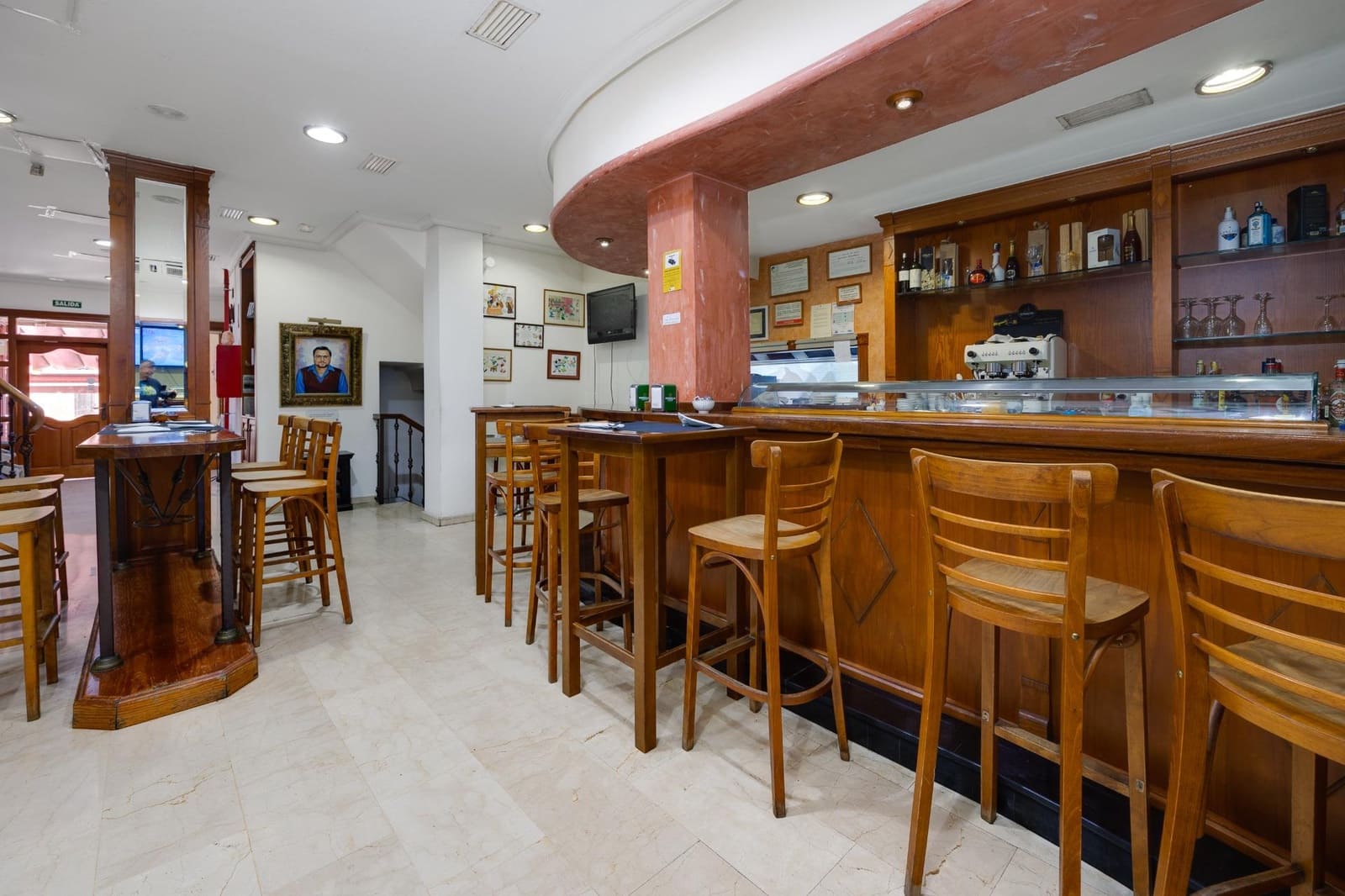 Commercial for sale in Torrevieja - € 799,999 (Ref: 8460342)