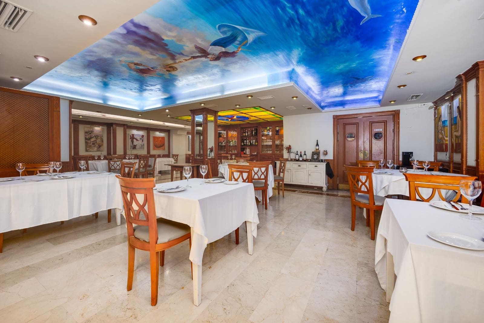 Commercial for sale in Torrevieja - € 799,999 (Ref: 8460342)