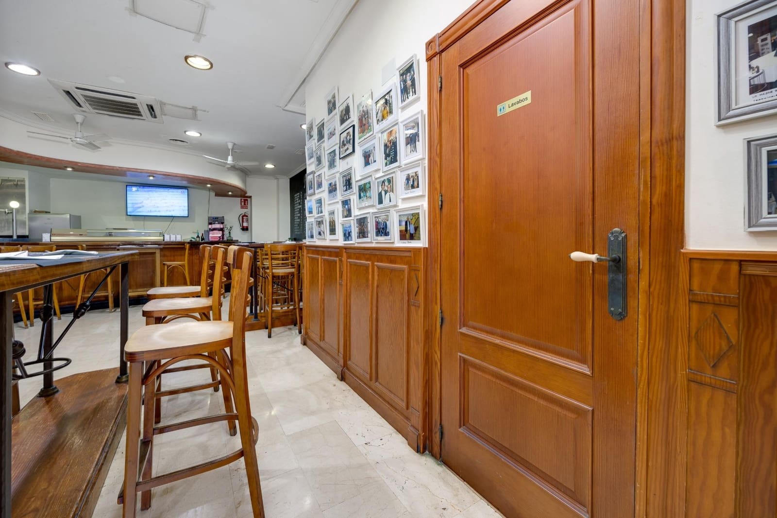 Commercial for sale in Torrevieja - € 799,999 (Ref: 8460342)