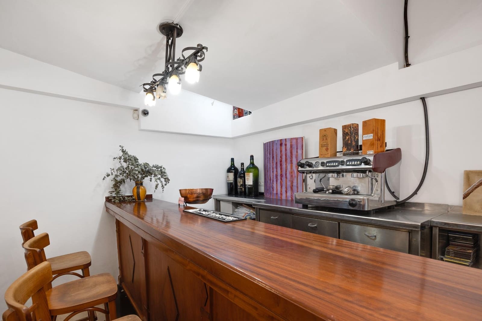 Commercial for sale in Torrevieja - € 799,999 (Ref: 8460342)