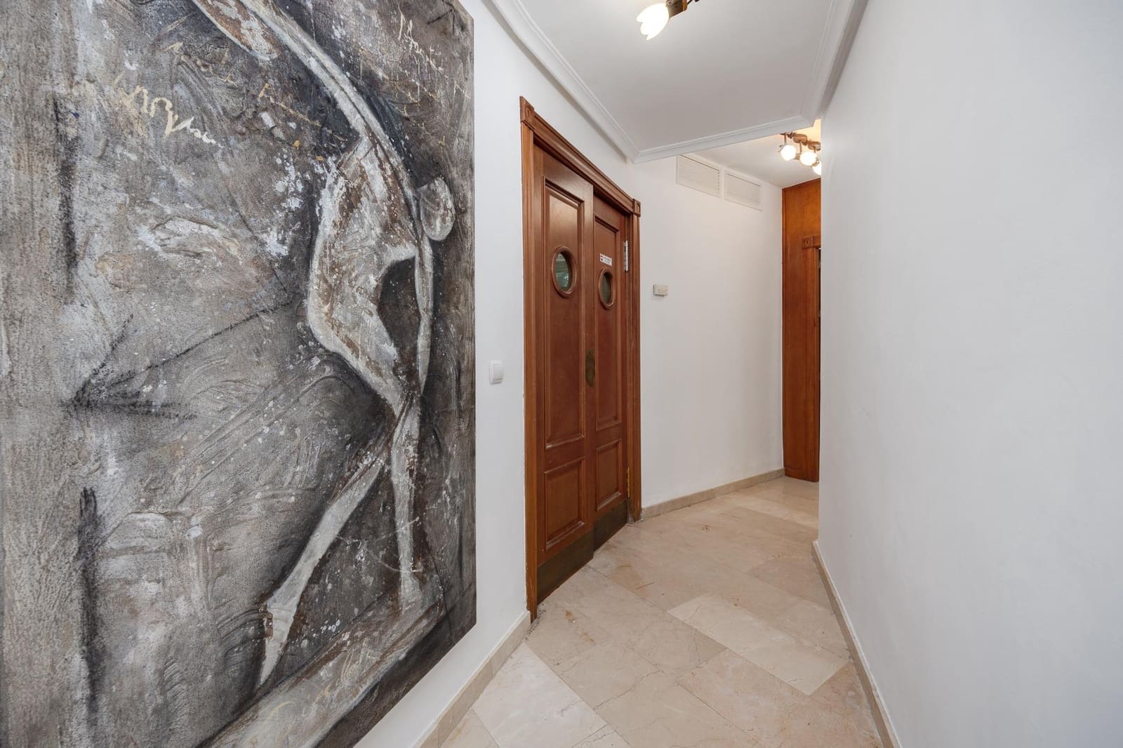 Commercial for sale in Torrevieja - € 799,999 (Ref: 8460342)