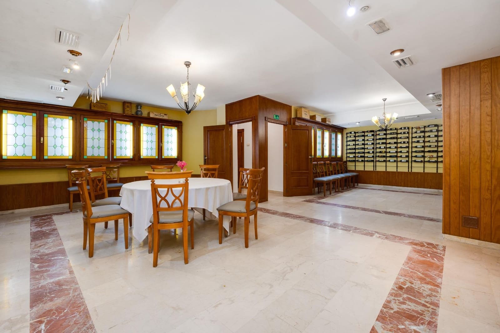 Commercial for sale in Torrevieja - € 799,999 (Ref: 8460342)