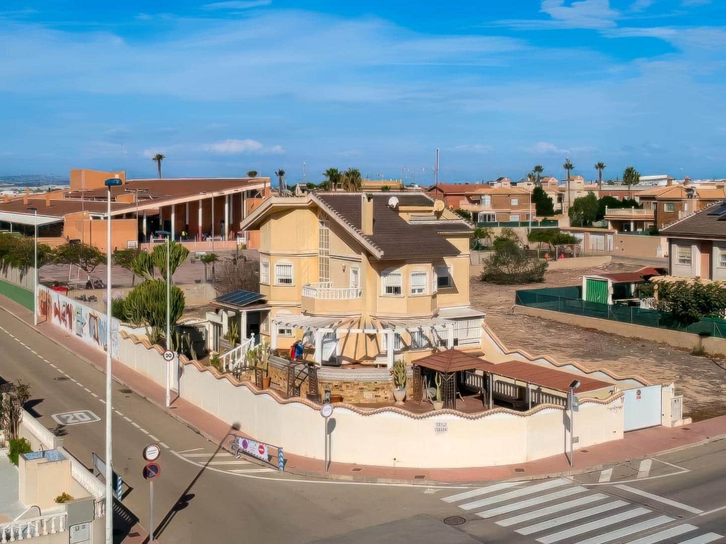 5 camera da letto Villa in vendita in Torrevieja con piscina garage - 990.000 € (Rif: 8610713)