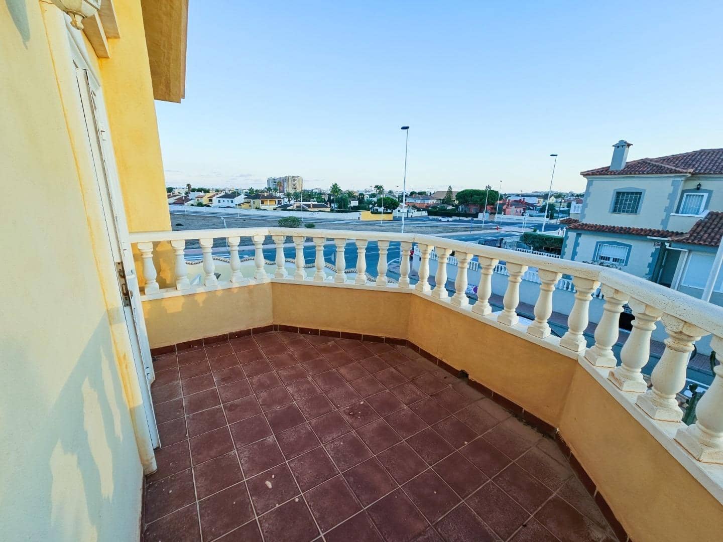 5 camera da letto Villa in vendita in Torrevieja con piscina garage - 990.000 € (Rif: 8610713)