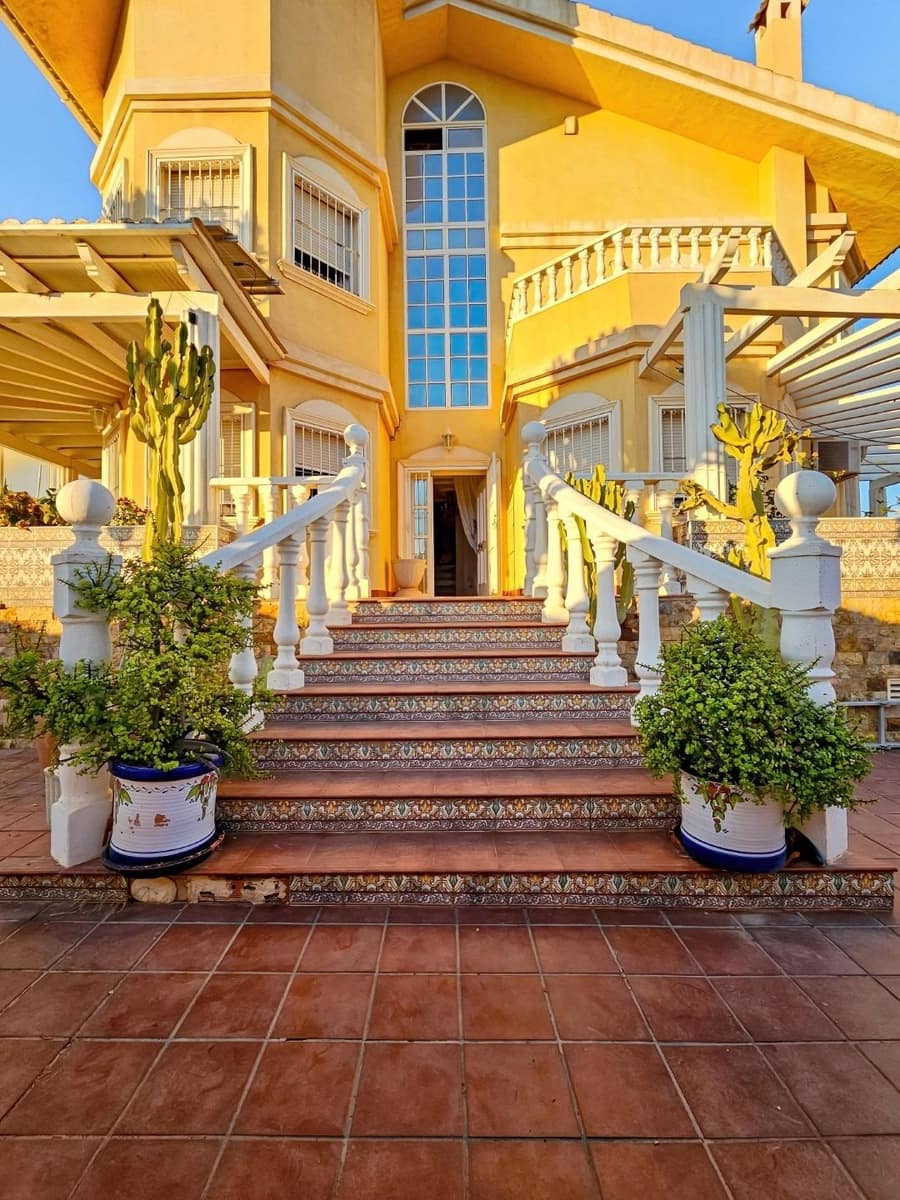 5 camera da letto Villa in vendita in Torrevieja con piscina garage - 990.000 € (Rif: 8610713)