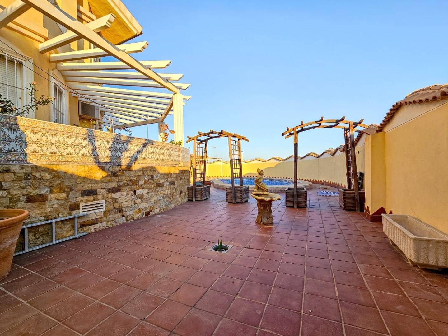 5 camera da letto Villa in vendita in Torrevieja con piscina garage - 990.000 € (Rif: 8610713)