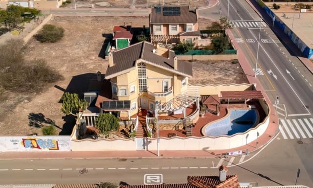 5 bedroom Villa for sale in Parque de las Naciones, Torrevieja with pool garage - € 990,000 (Ref: 8610713)