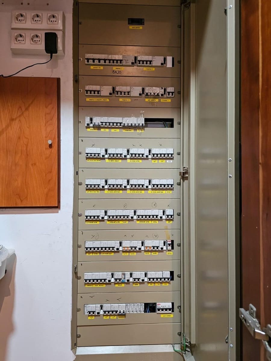 Kommersiell til salgs i San Miguel de Salinas med garasje - € 398 999 (Ref: 8641110)