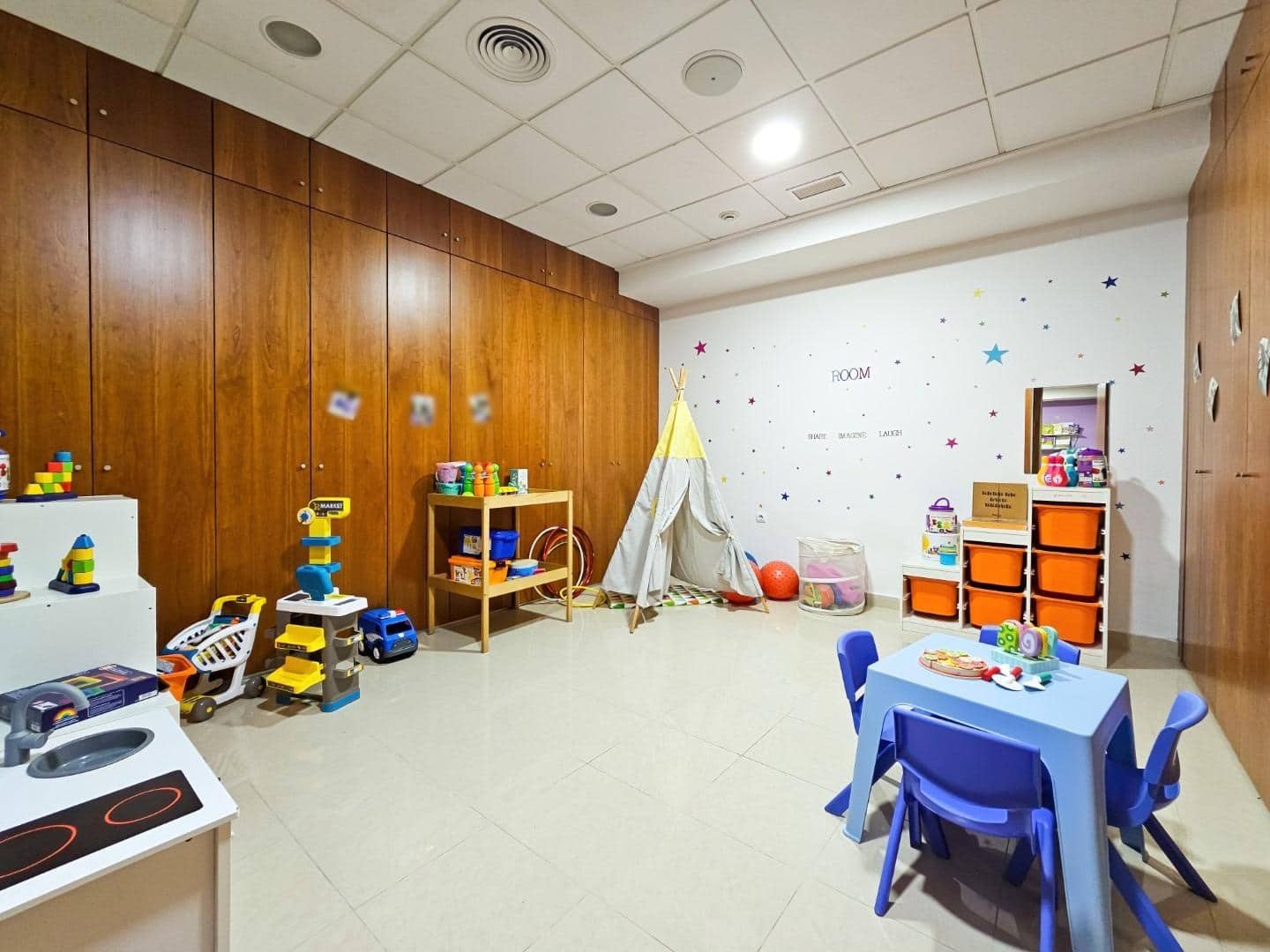 Kommersiell til salgs i San Miguel de Salinas med garasje - € 398 999 (Ref: 8641110)