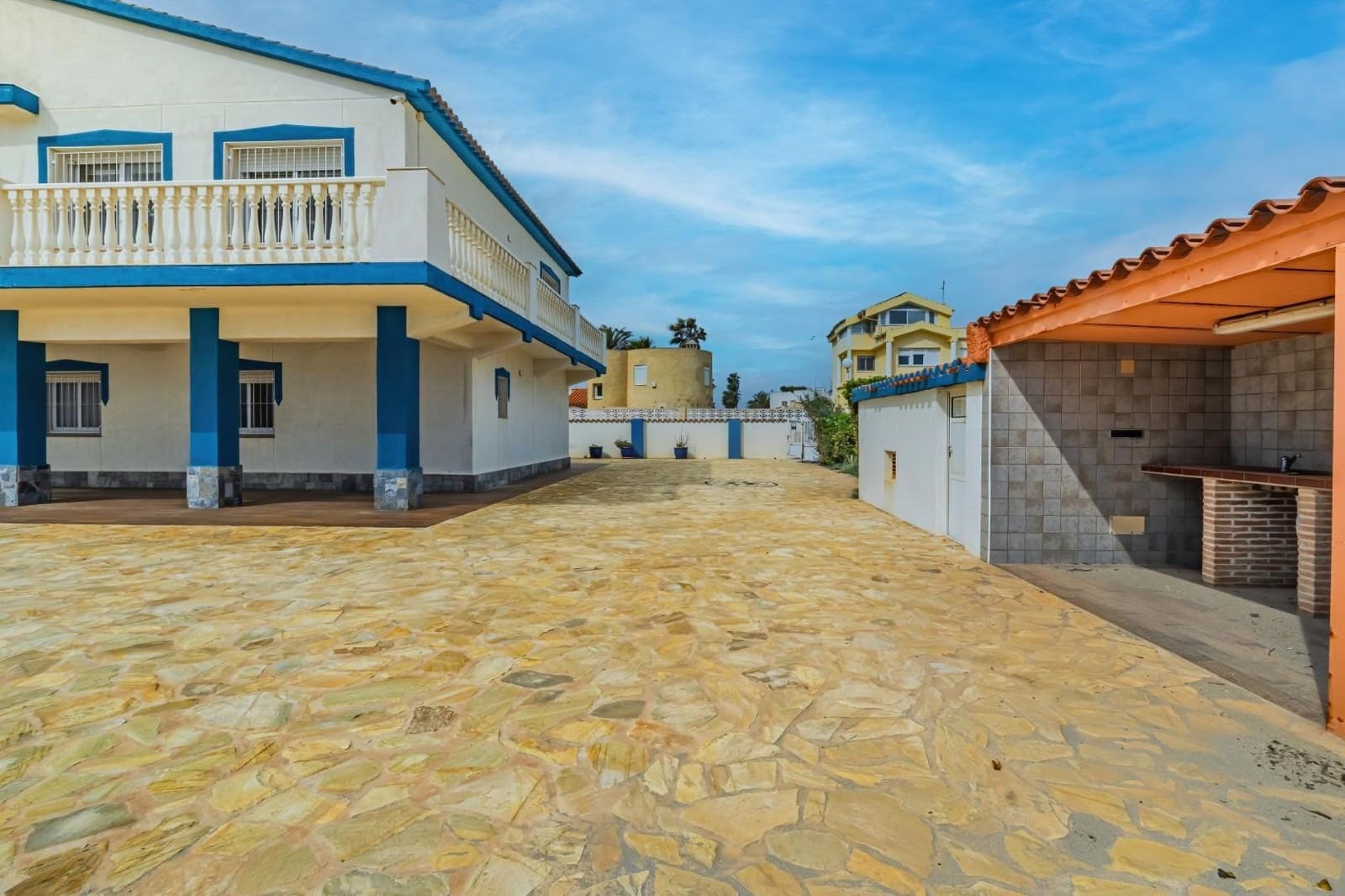 6 soverom Villa til salgs i La Manga del Mar Menor med garasje - € 949 999 (Ref: 8929836)