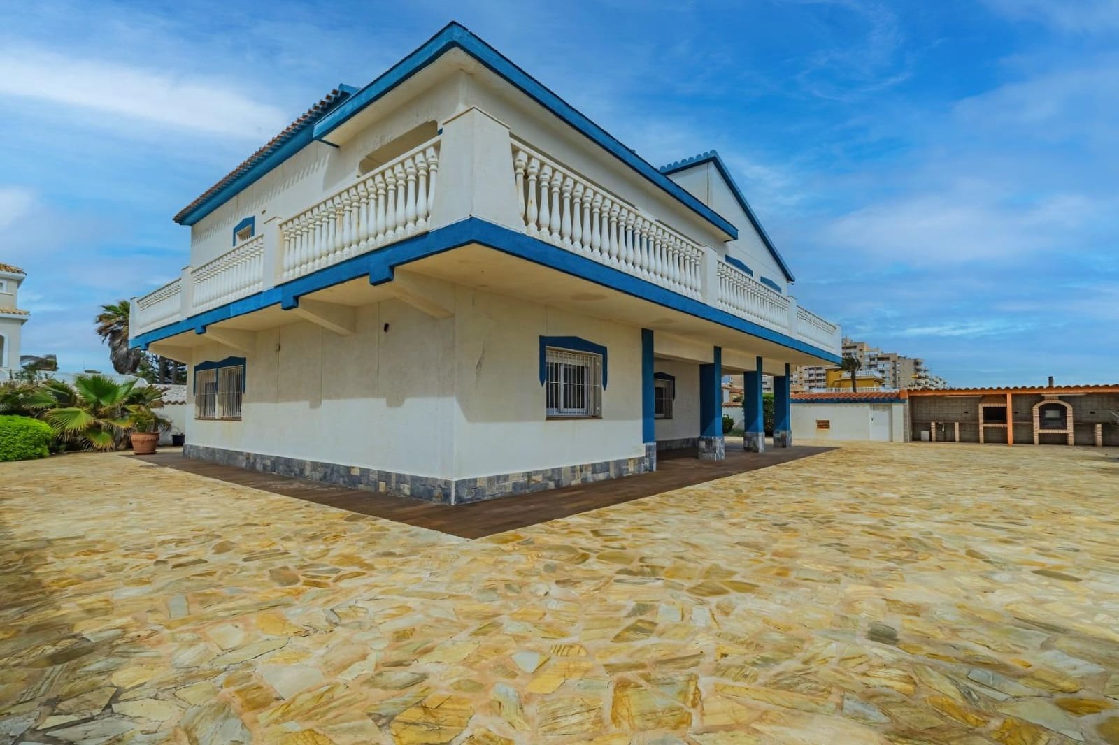 6 soverom Villa til salgs i La Manga del Mar Menor med garasje - € 949 999 (Ref: 8929836)