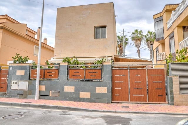 3 bedroom Villa for sale in Lo Pagan, San Pedro del Pinatar with pool - € 399,000 (Ref: 9012123)