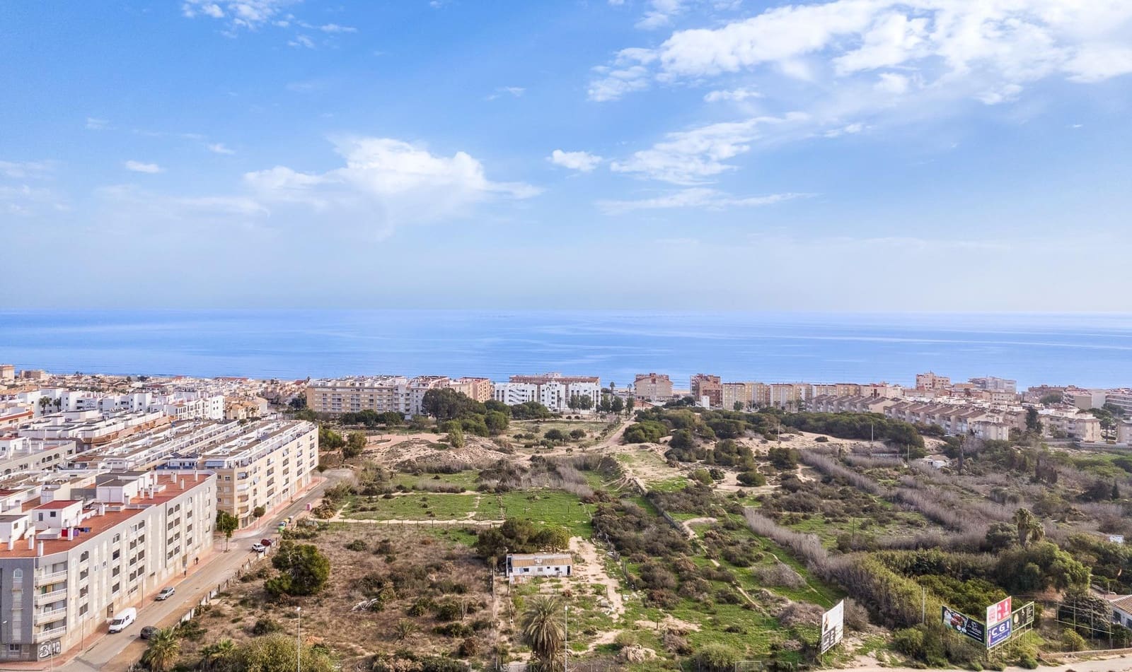 4 sovrum Semi-fristående Villa till salu i Guardamar del Segura med pool - 507 050 € (Ref: 9032581)